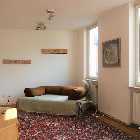 Künstlercharme! Mit Smarttv Und Kaffeevollautomat * Idar-Oberstein