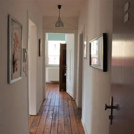 Apartment Künstlercharme! Mit Smarttv Und Kaffeevollautomat *